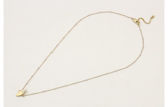 Solitario de cadena con perlas y colgante ovalo co