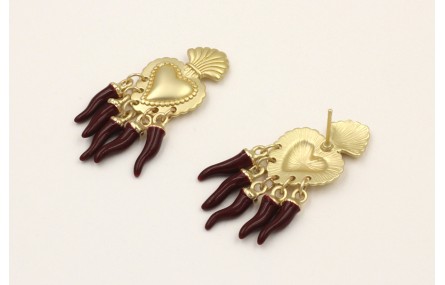 Pendientes sagrado corazón dorado mate con pimient