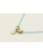 Collar hilo azul con colgante lamina labrada y rue
