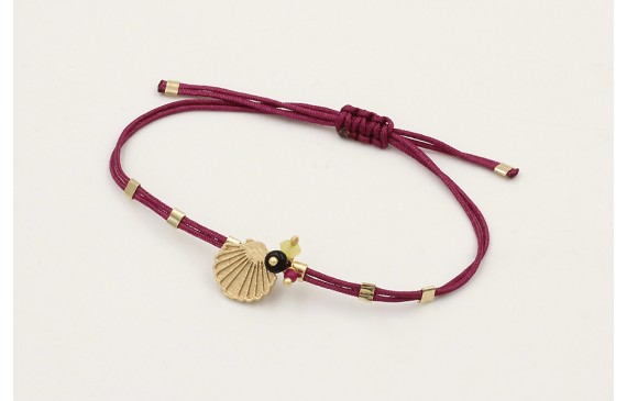 Pulsera hilo granate con tubitos aplastados, conch