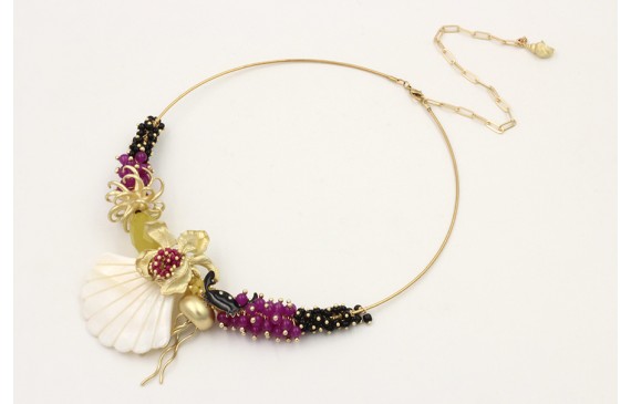 Collar rigido burruños abalorio negro y morado con