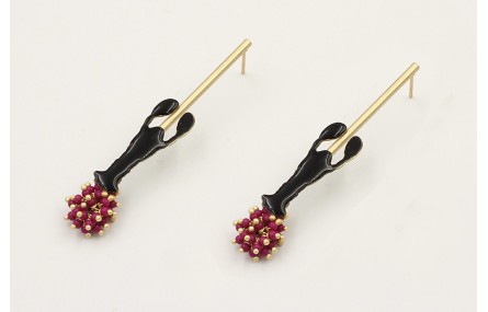 Pendientes perno palo dorado mate con langosta esm