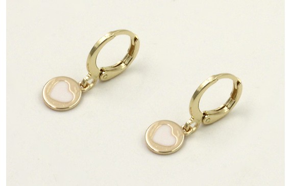 Pendientes cierre aro dorado con chapita corazón b