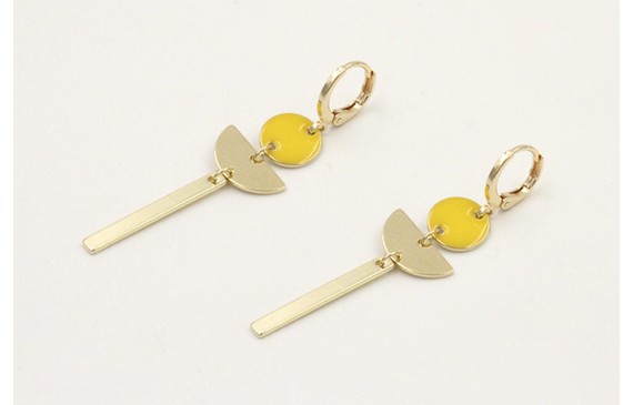 Pendientes cierre aro dorado con disco esmaltado a