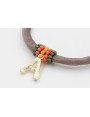 Pulsera seda topo con aritos de abalorio naranja,s