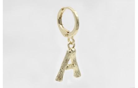 Singel earring cierre aro dorado, colgante letra A