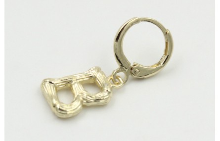 Singel earring cierre aro dorado, colgante letra B