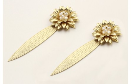 Pendientes nenufar 4 capas con bola de perlas y co