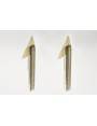 Pendientes perno pluma dorada mate con flecos de c