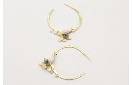 Pendientes aro plano labrado con caracol esmaltado