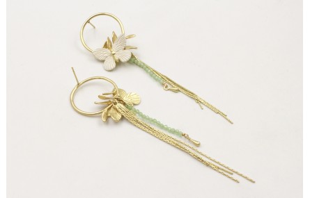 Pendientes perno aro hojitas dorado mate con marip