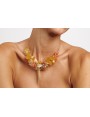 Collar rigido piedras amarillas y coral con flor e