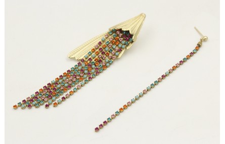 Pendientes desiguales cadena de stras en colres az