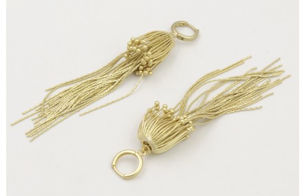 Pendientes medusa dorado mate. Largo 8cm.