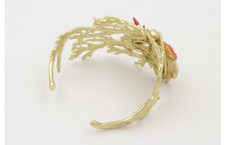 Brazalete coral dorado mate con semicirculo mostaz