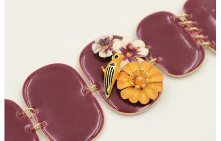 Pulsera rectangulos ovalados burdeos con pajarillo