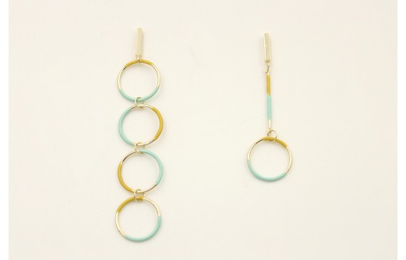 Pendientes irregulares de acero inoxidable con per