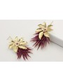 Pendientes perno pivote dorado mate con flor 7 pét
