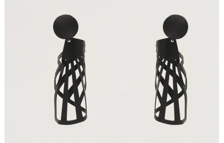 Pendientes perno esmaltado negro con lámina abanic