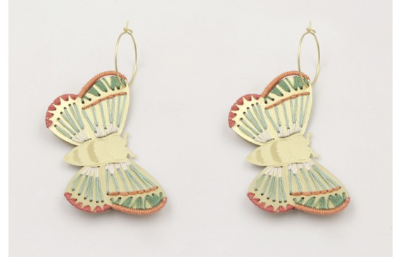 Pendiente con perno gancho sencillo oro mate con t