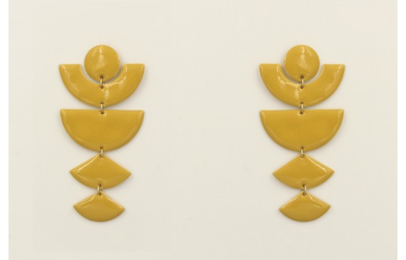 Pendientes con perno de círculo y piezas geométric