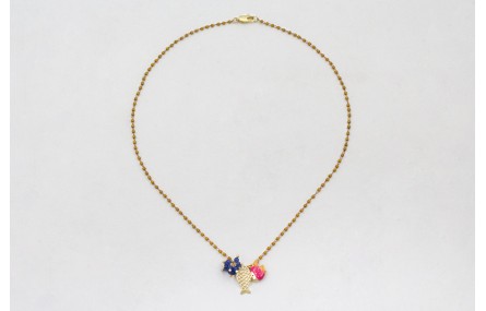 Collar cadena miyuki mostaza con pez esmaltado fuc