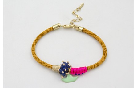 Pulsera cordón retorcido mostaza con nudo hilo fuc