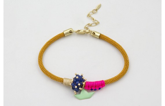 Pulsera cordón retorcido mostaza con nudo hilo fuc