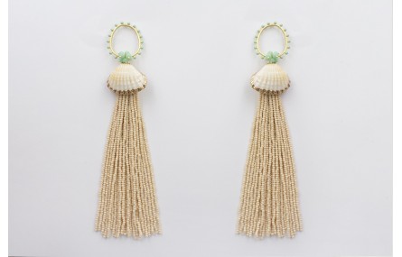 Pendientes perno aro bolitas turquesas con fleco a