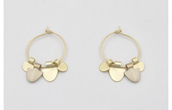 Pendientes aro pequeño dorado mate dagas cremas y 