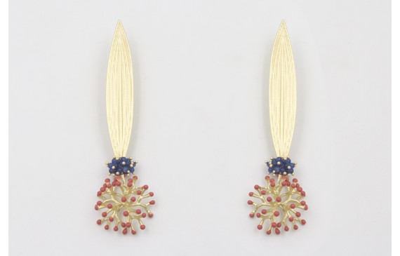 Pendientes hoja alargada dorada mate con bola cora