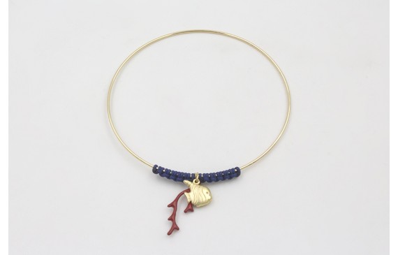 Pulsera rigida dorada brillo con nudo macramé azul