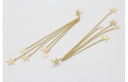 Pendientes estrellas doradas mates con cadena de e