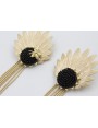Pendientes perno hoja concava dorada mate con flor
