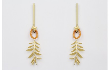 Pendientes perno listón dorado mate con aro corale