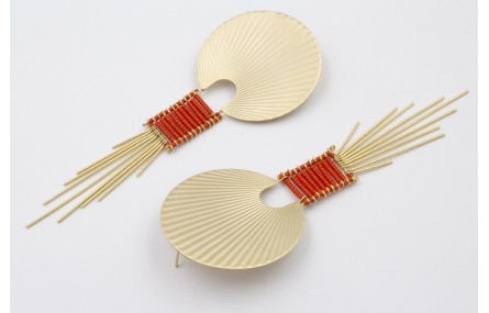 Pendientes colgante disco estriado dorado mate con