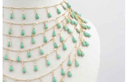 Collar varias tiras de cadena dorada mate y lagrim