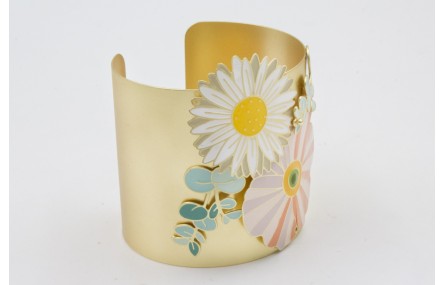 Brazalete con piezas esmaltadas, flor grande plana