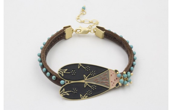 Pulsera cuero cosido relleno marrón con polilla ve