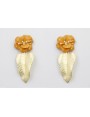  Pendientes hoja dorada mate con flores sobrepuest