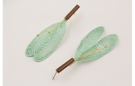 Pendiente listón esmalte marrón colgantes alas lib