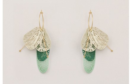 Pendientes aro mediano dorado mate con colgante al