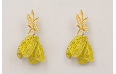 Pendientes perno hojas doradas mates con alas redo