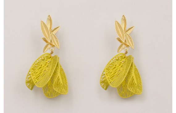 Pendientes perno hojas doradas mates con alas redo