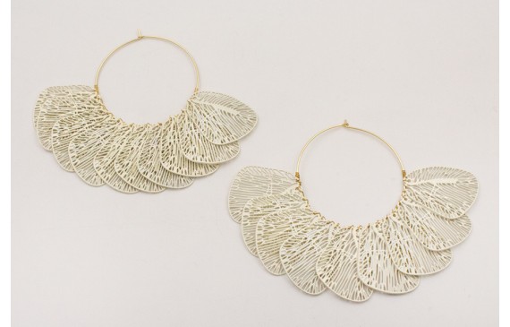 Pendientes aro grande dorado mate con alas redonde