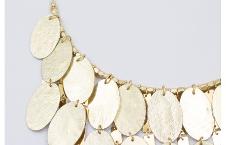 Collar rigido con lentejuelas ovaladas plata y oro