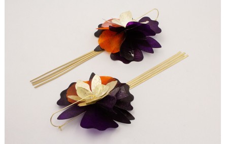 Pendientes eslabón con flores de lentejuela dorada