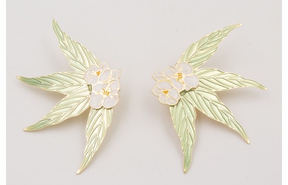 Pendientes ramillete 4 hojas planas esmaltadas ver