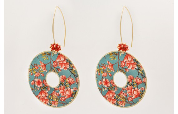 Pendientes V dorado mate con burruño coralitos y d