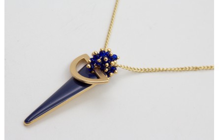 Collar cadena eslabón plano dorado mate con burruñ